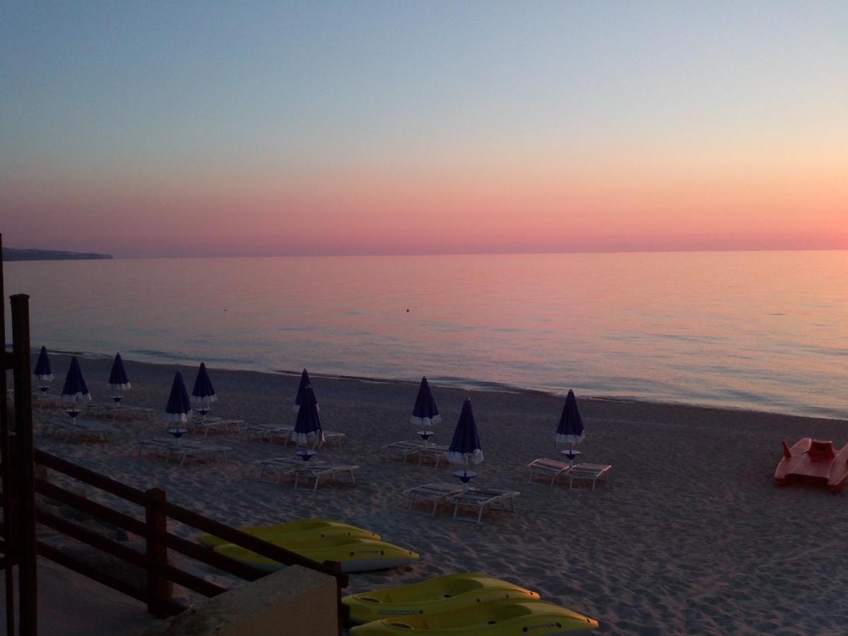 Villaggio Residence Emmesse Zambrone Εξωτερικό φωτογραφία