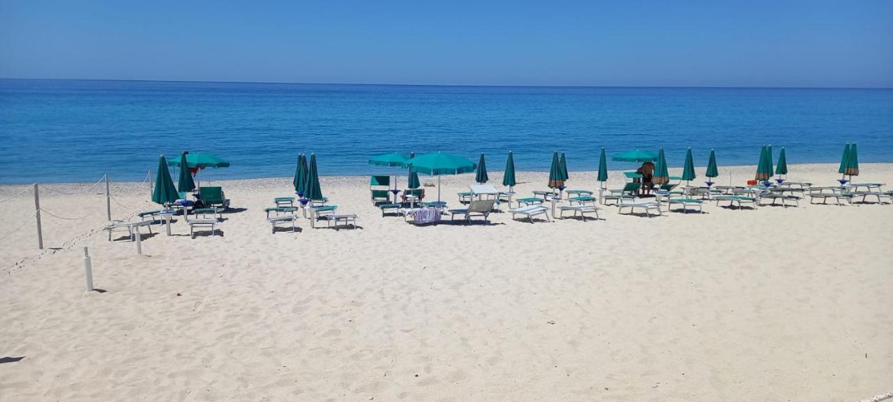 Villaggio Residence Emmesse Zambrone Εξωτερικό φωτογραφία