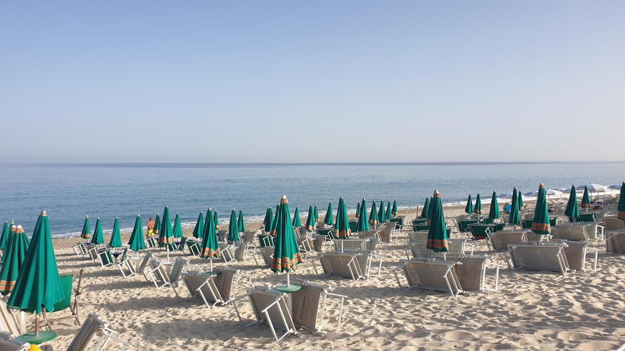 Villaggio Residence Emmesse Zambrone Εξωτερικό φωτογραφία