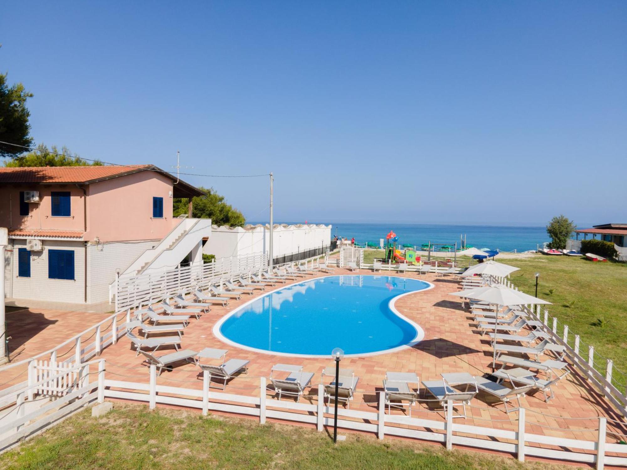 Villaggio Residence Emmesse Zambrone Εξωτερικό φωτογραφία